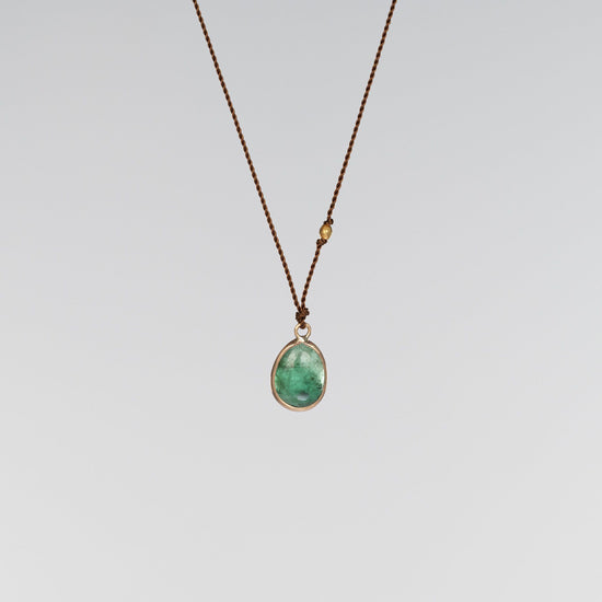 14K Yellow Gold Emerald Cabochon Necklace