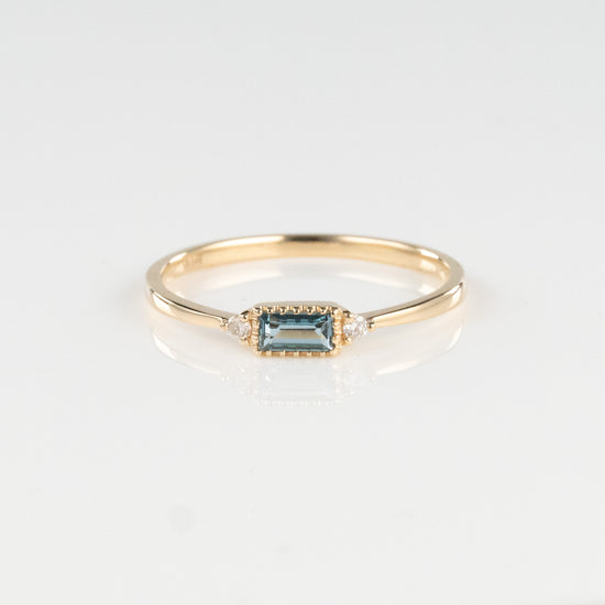 Load image into Gallery viewer, LIVEN 14K London Blue Topaz Baguette Ring

