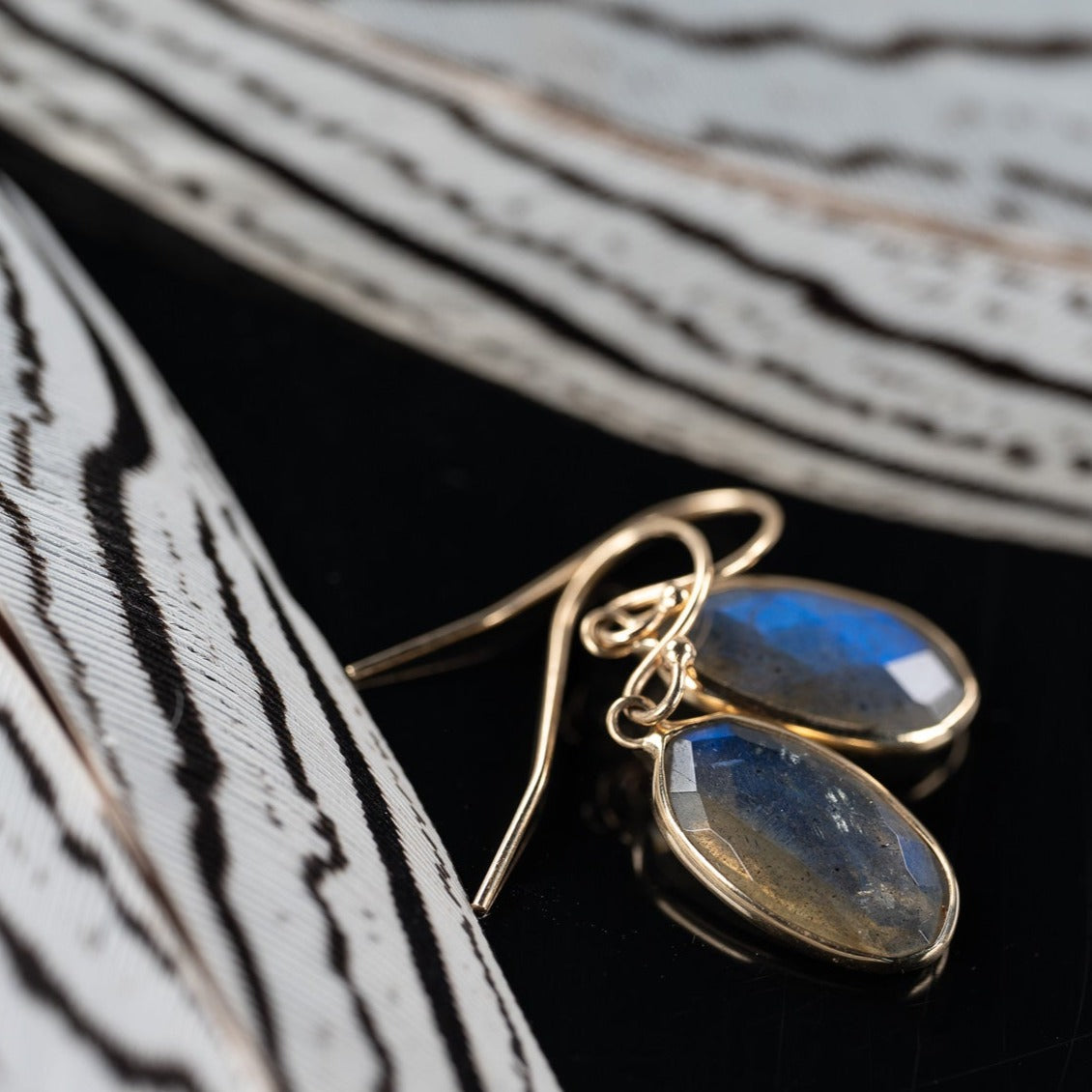 Load image into Gallery viewer, 14K Yellow Gold Oval Labradorite Dangle Earrings

