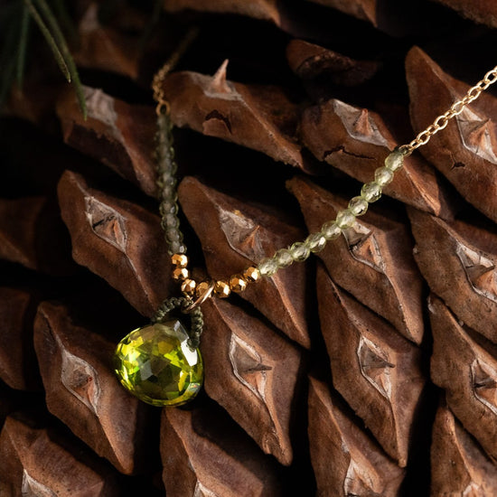 Load image into Gallery viewer, Danielle Welmond Peridot Drop Necklace with Petite Peridot Accent Beads
