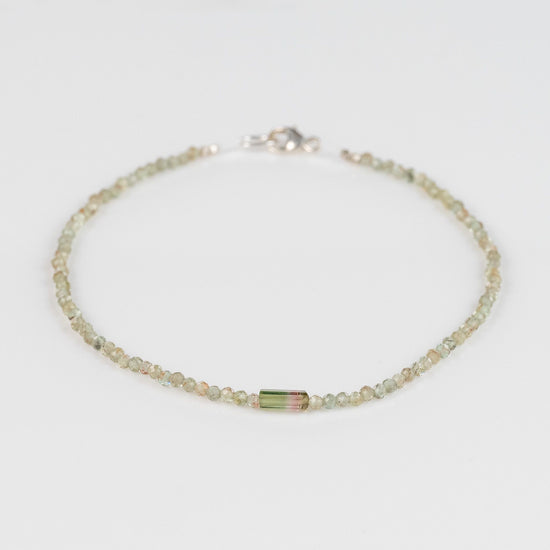 Load image into Gallery viewer, Green Apatite + Tourmaline Beaded Bracelet
