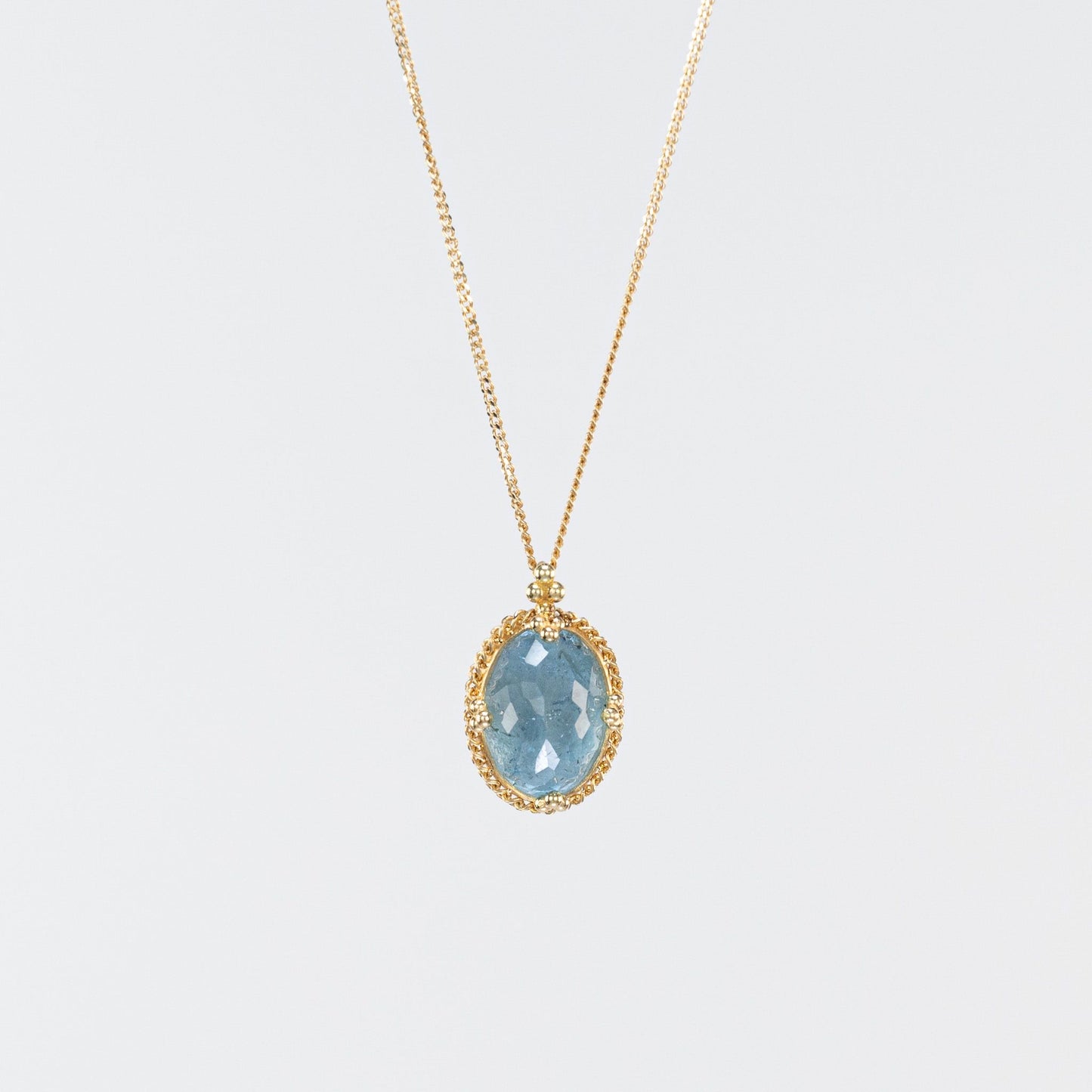 Load image into Gallery viewer, AMÁLI 18K Oval Aquamarine Necklace
