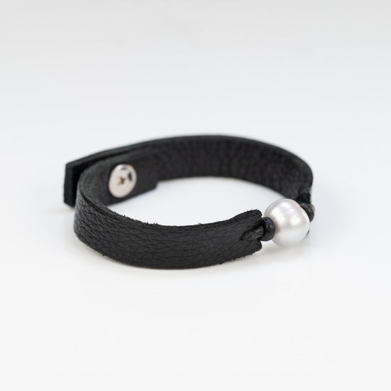 Pearl Drop Black Leather Bracelet