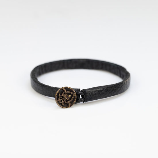 Load image into Gallery viewer, Opal Drop Black Leather Bracelet with Sacred Heart Vintage Closure
