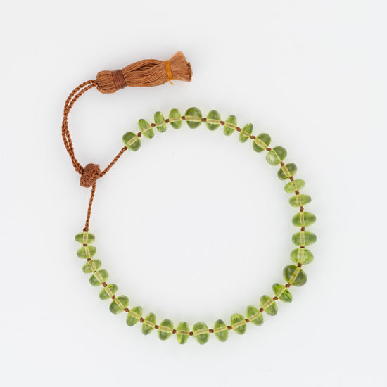 Load image into Gallery viewer, Chunky Peridot Beaded Bracelet
