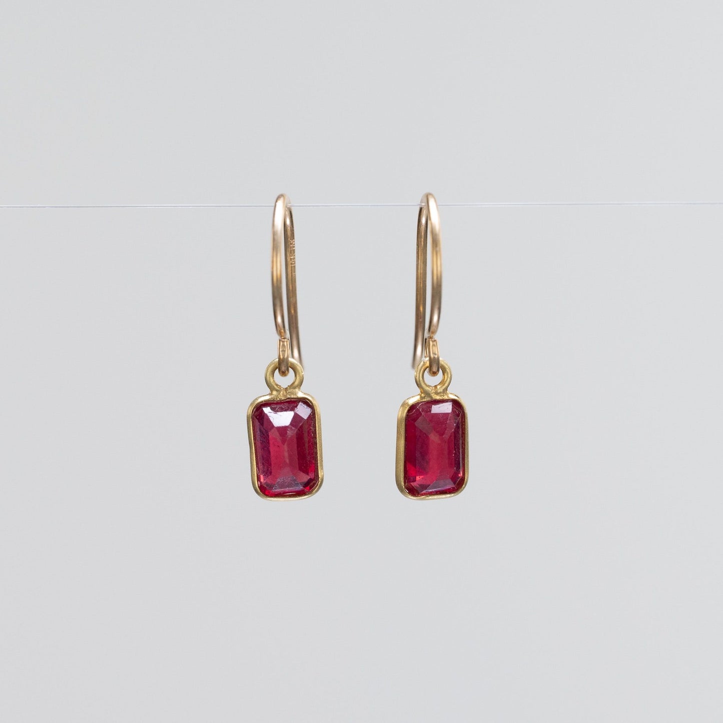 Load image into Gallery viewer, 18K Yellow Gold Ruby Baguette Dangle Earrings
