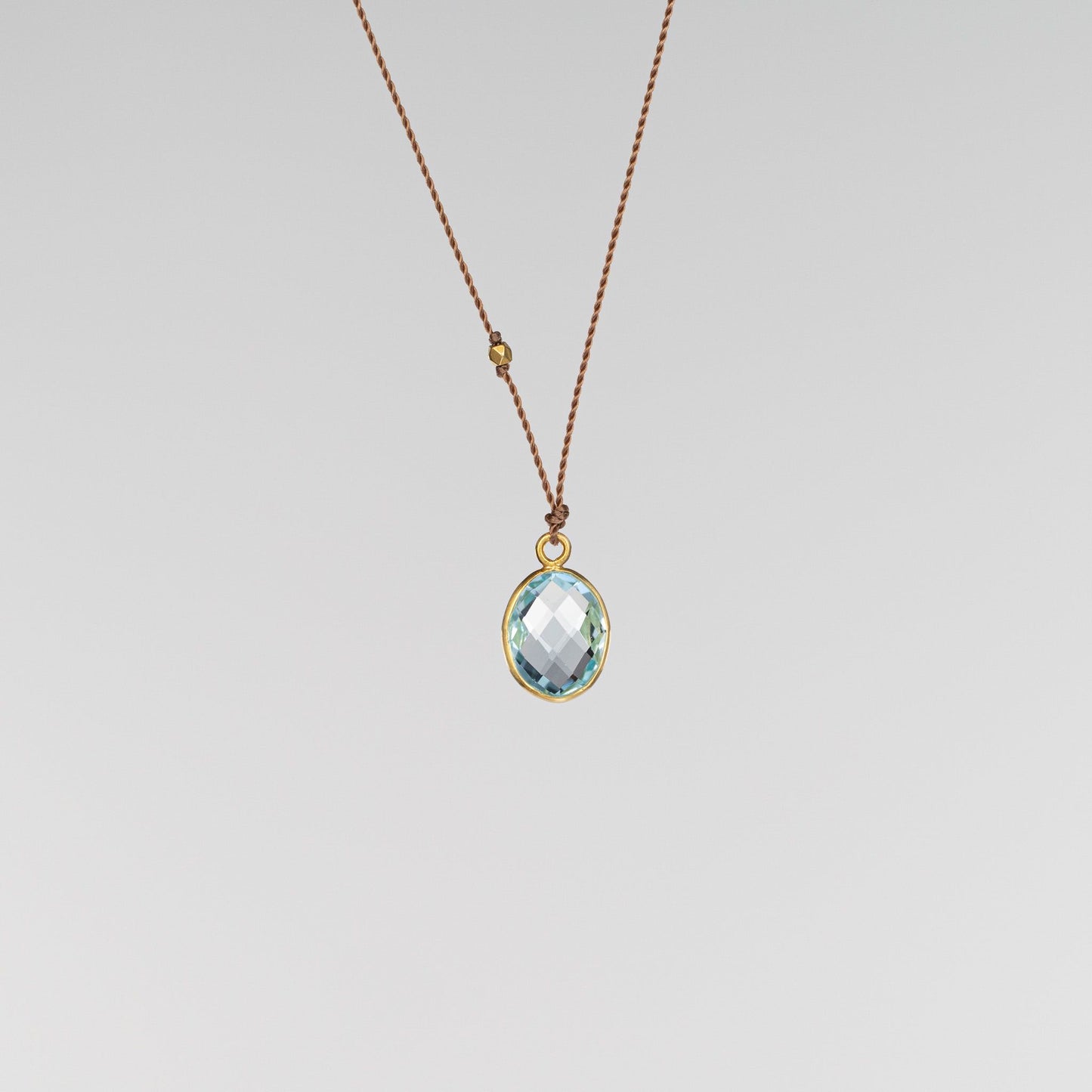 Load image into Gallery viewer, 18K Yellow Gold Oval Blue Topaz Necklace
