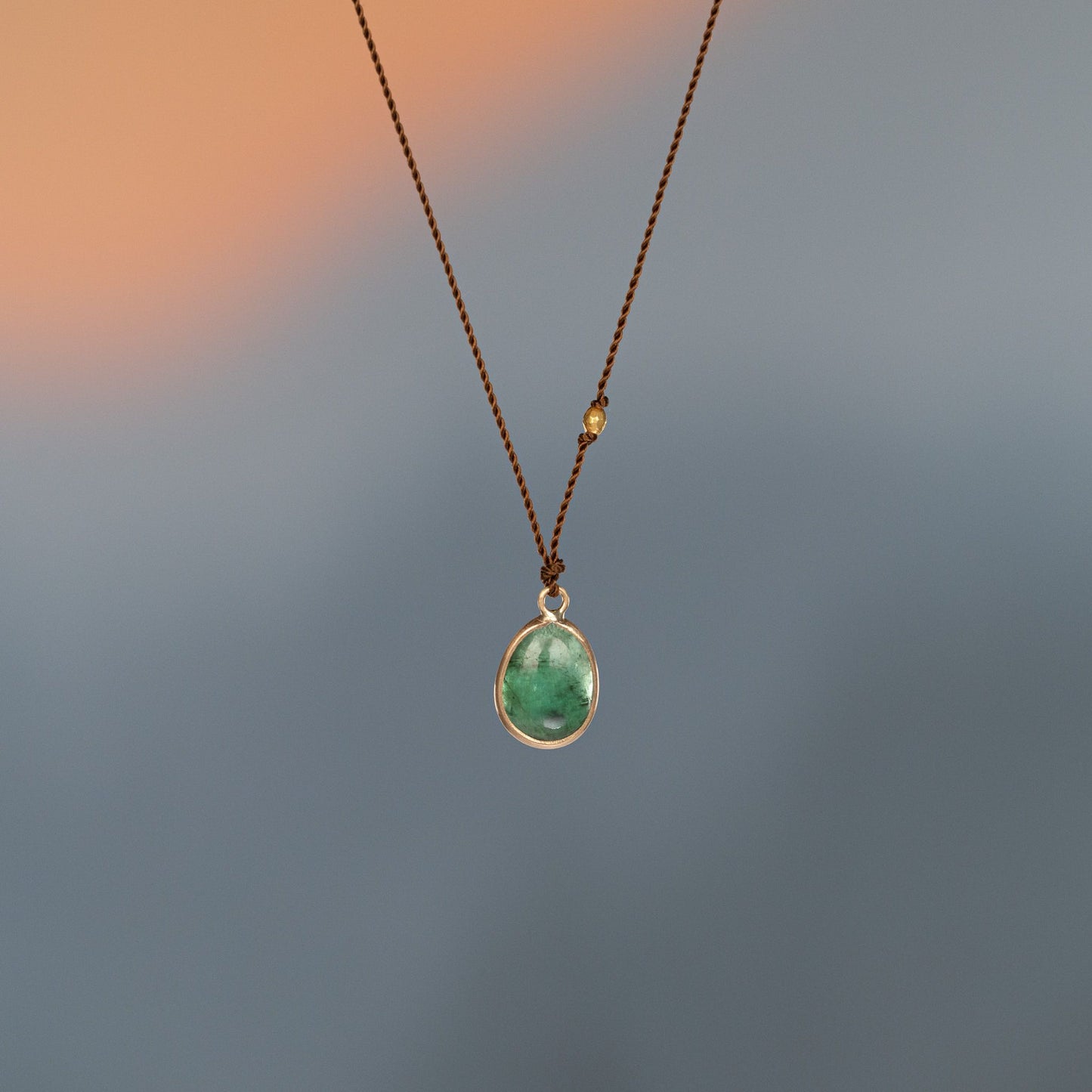 Load image into Gallery viewer, 14K Yellow Gold Emerald Cabochon Necklace
