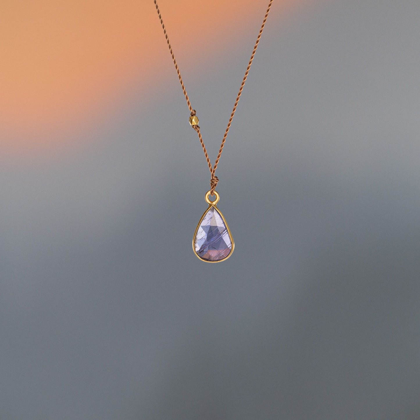 Load image into Gallery viewer, 18K Yellow Gold Teardrop Tanzanite Necklace
