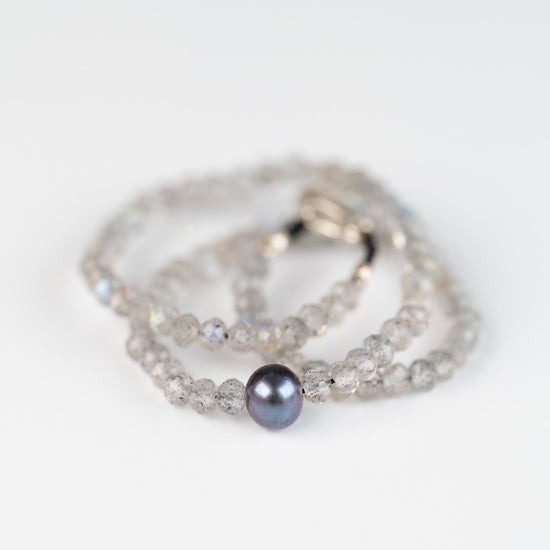 Load image into Gallery viewer, Labradorite + Pearl Beaded Bracelet
